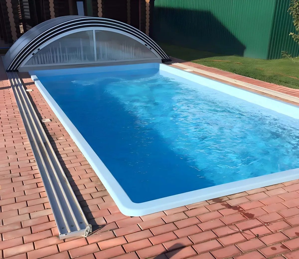 Laguna 7 — вечернее освещение в Омске