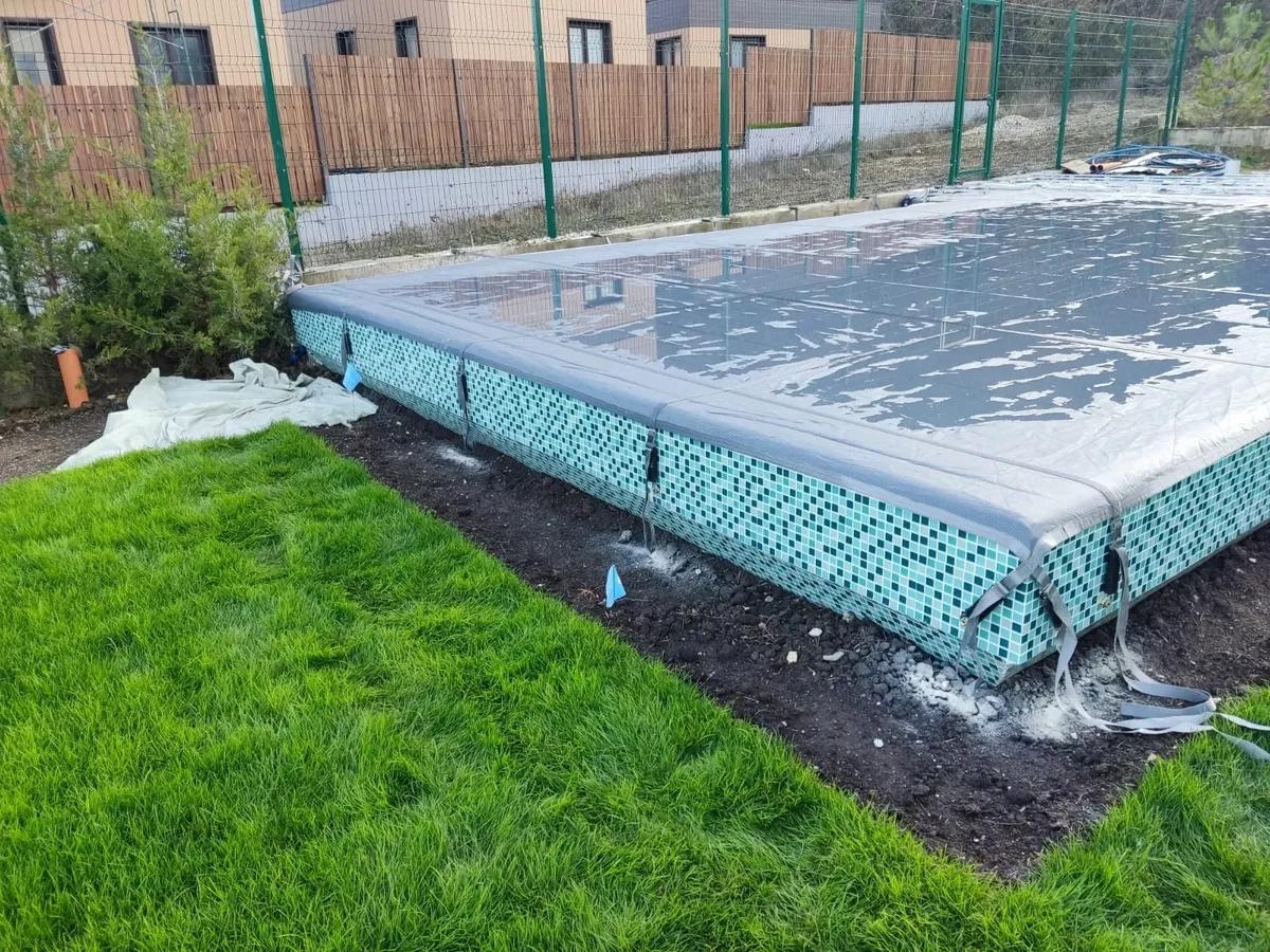 Батутное покрывало на бассейне в Омске